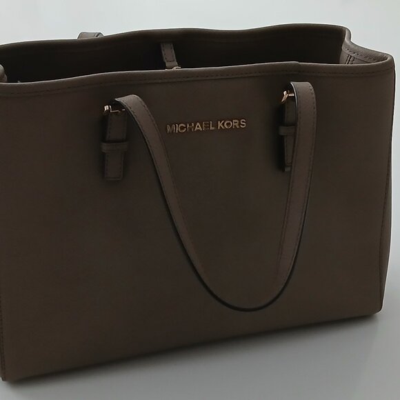 Michael Kors Saffiano Leather Medium Tote - Khaki w/ Gold Hardware - Picture 2 of 10